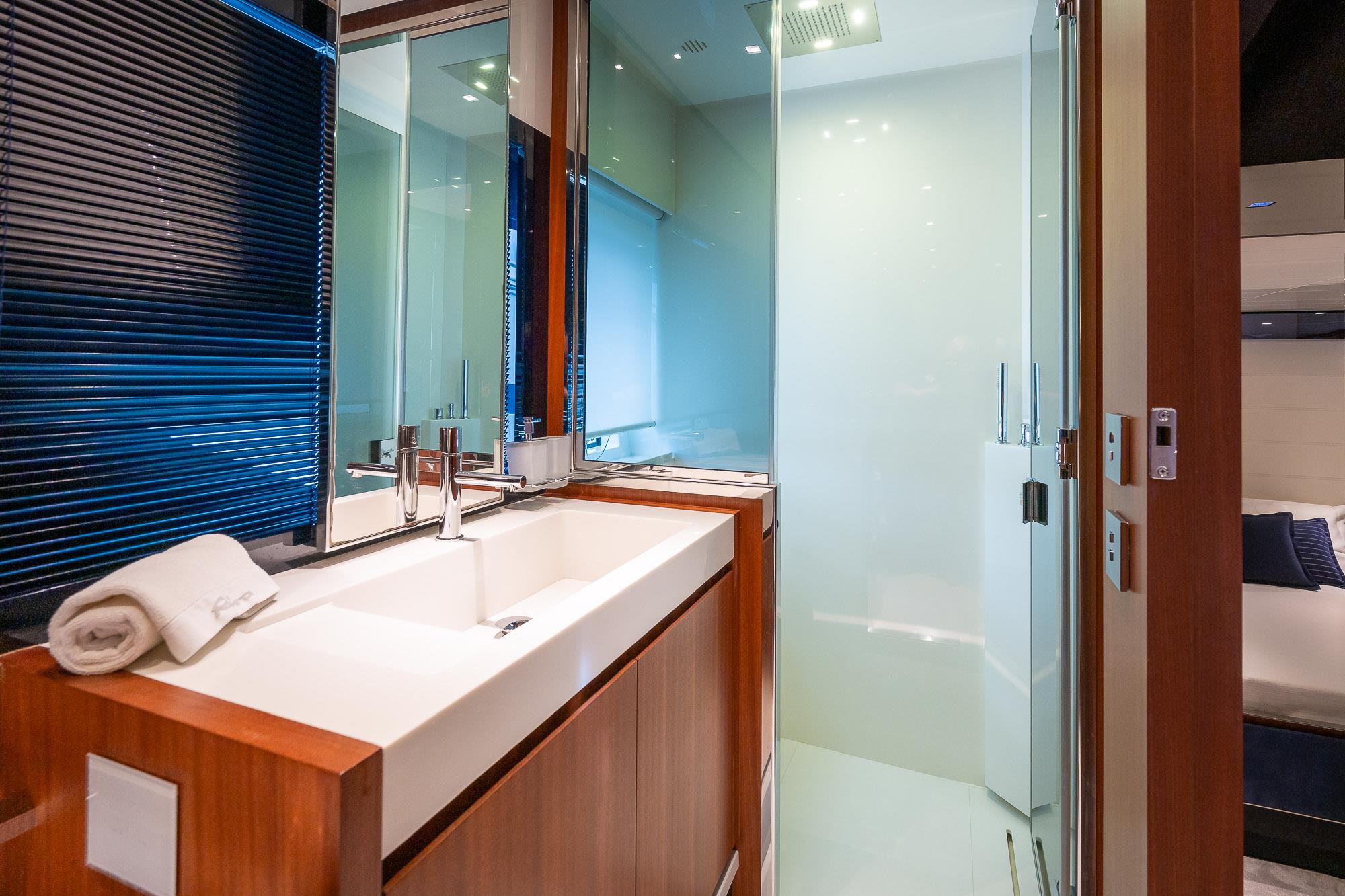 2019 RIVA 66' RIBELLE 